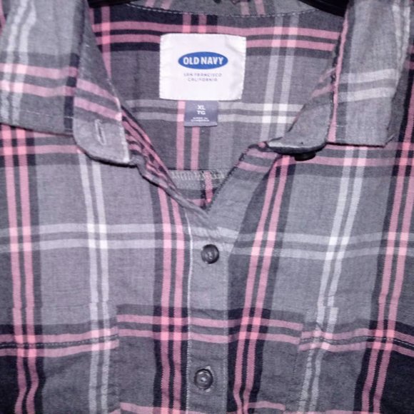 SOLD. Old Navy Flannel Top, Gray-Pink-White, XL - Picture 2 of 7
